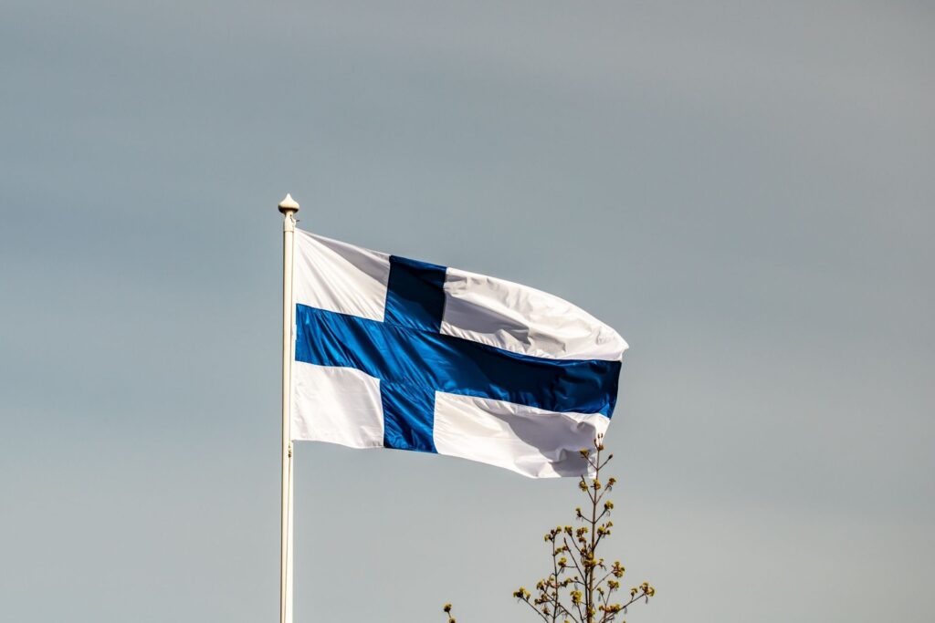 hautajaispäivän suruliputus